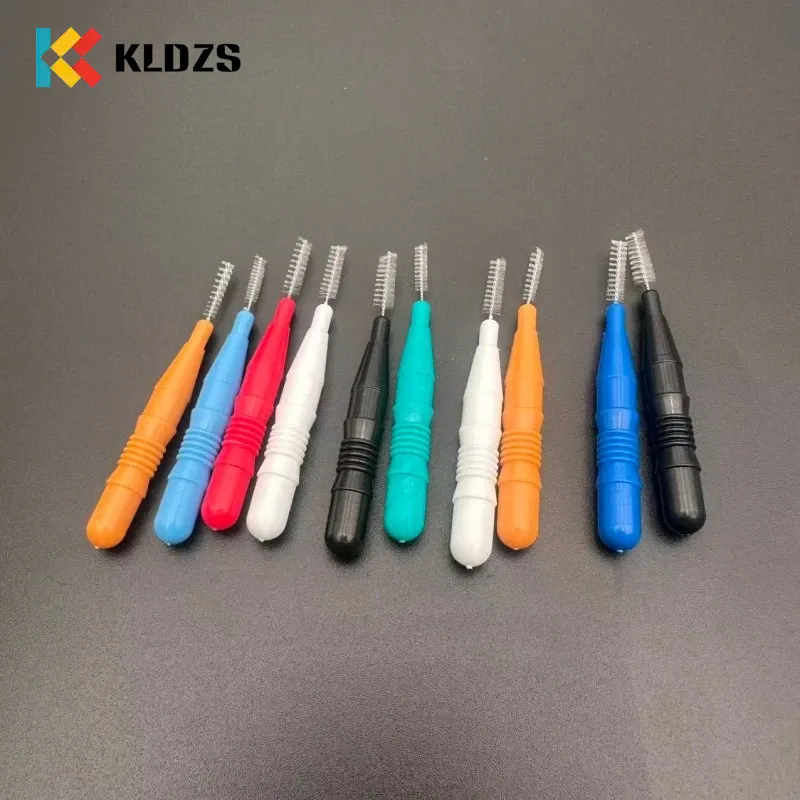 Kürbisförmige Interdentalbürste